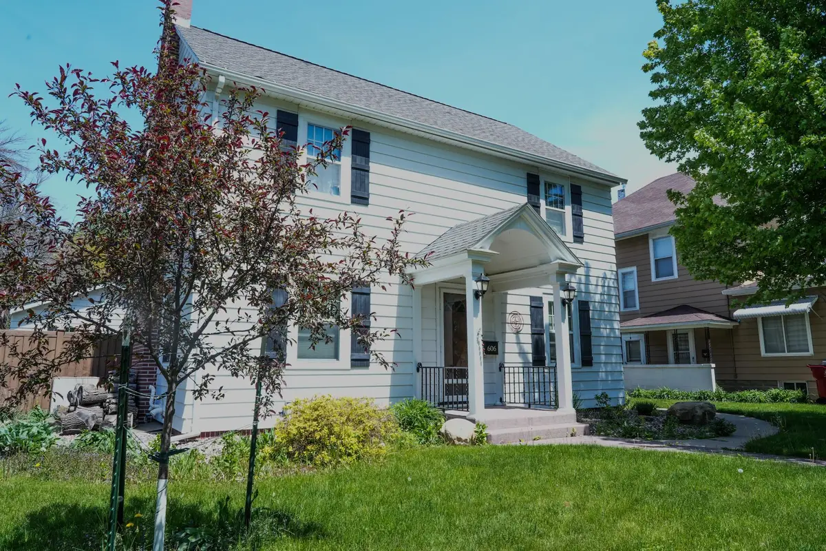 606 4th Avenue Sw, Austin, MN 55912 - #1