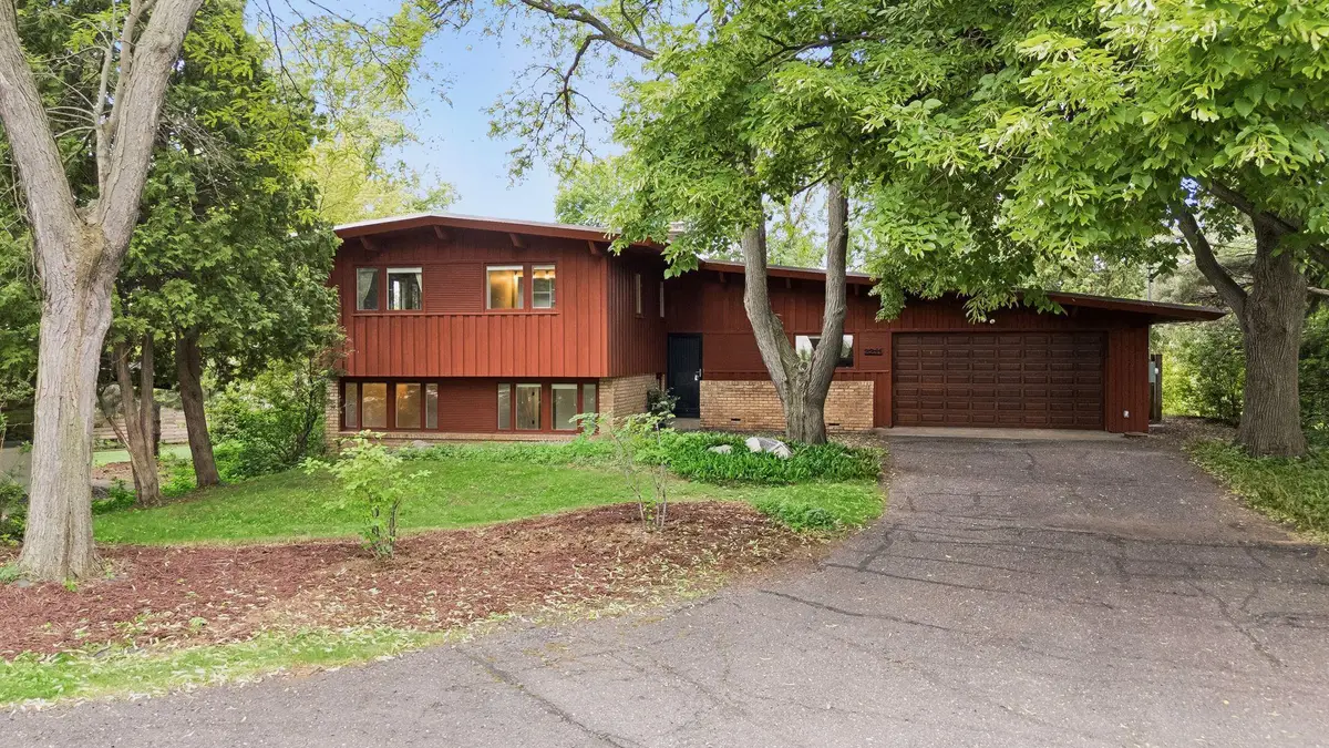 2211 S Hill Lane, Minneapolis, MN 55416 - #1