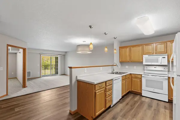 15570 Linnet Street Nw #2-109, Andover, MN 55304
