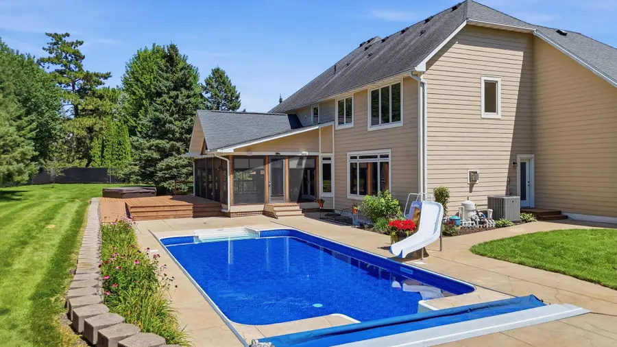869 Mendakota Court, Saint Paul, MN 55120 - #3