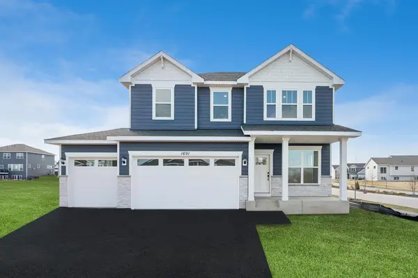 1691 Tyrone Drive, Shakopee, MN 55379