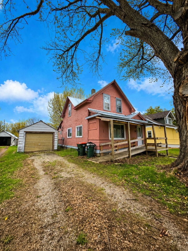 306 S Redwood Street, Winthrop, MN 55396