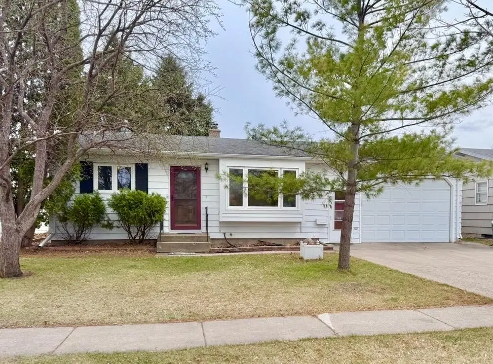 1711 11th Avenue N, Moorhead, MN 56560 - #1