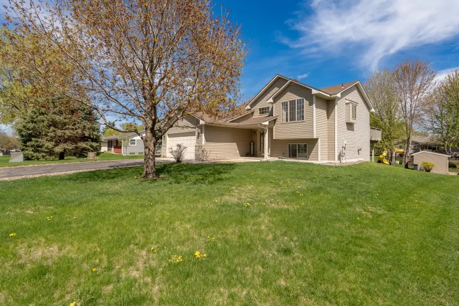 1105 Apgar Street S, Shakopee, MN 55379 - #2