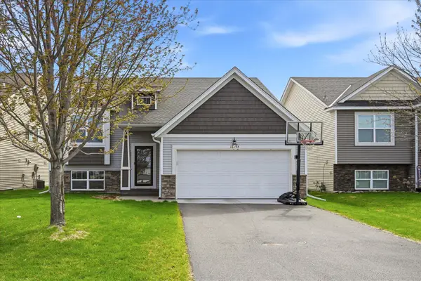 16197 Unity Street Nw, Andover, MN 55304