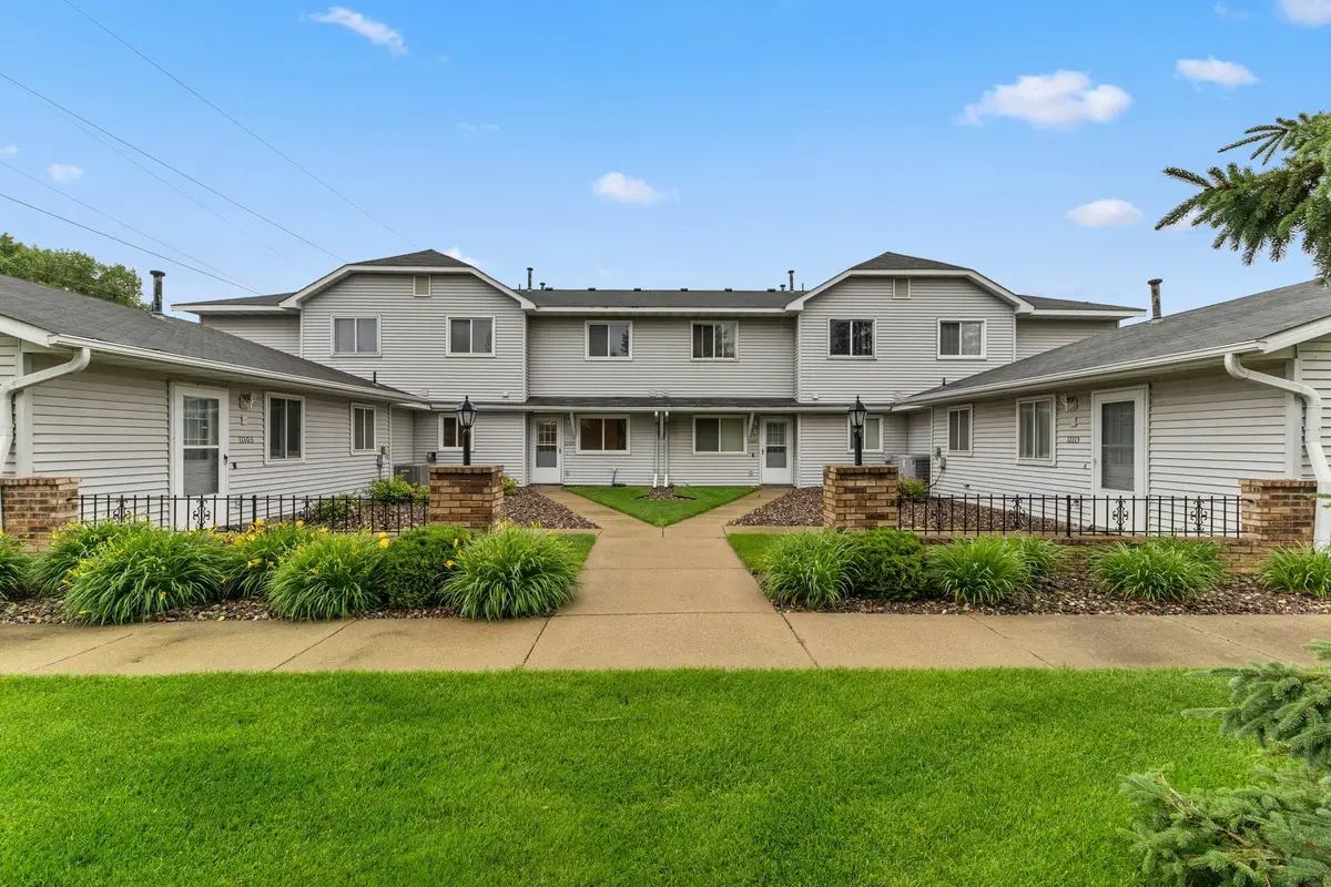 11105 Drake Street Nw, Coon Rapids, MN 55433 - #1