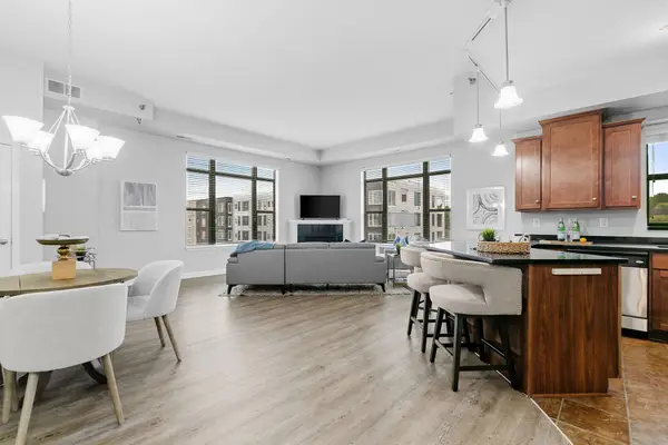 1155 Ford Road #402, Saint Louis Park, MN 55426