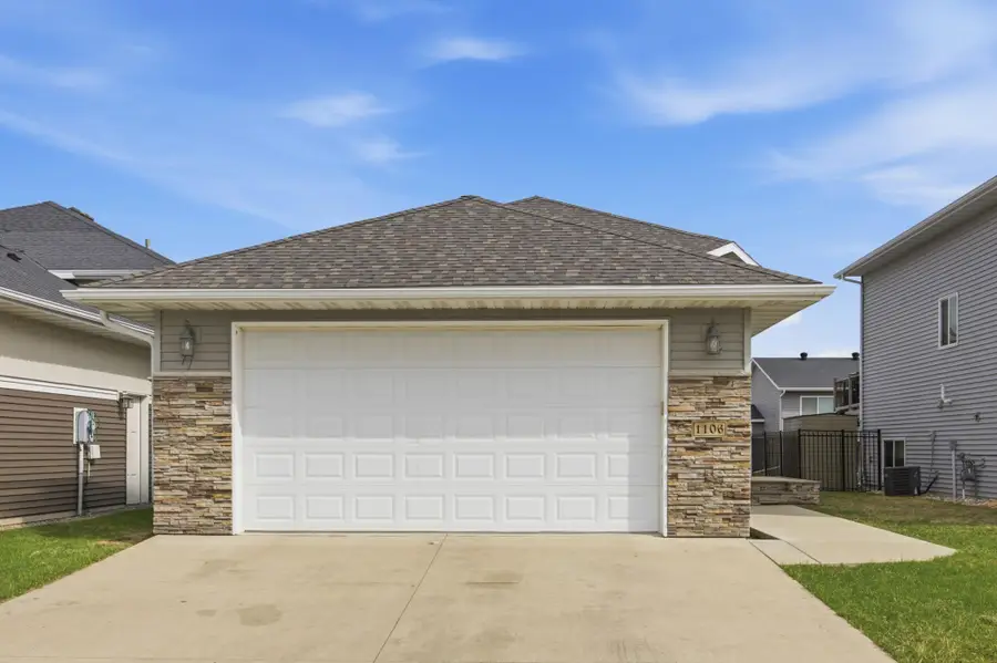 1106 Eaglewood Avenue, West Fargo, ND 58078 - #3