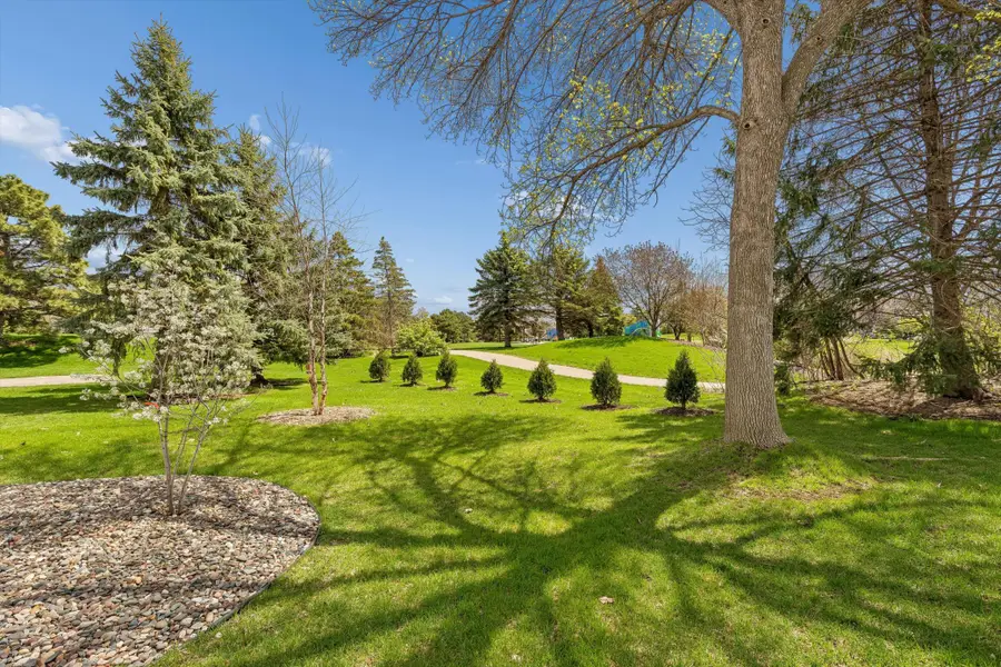 15705 24th Avenue N #B, Minneapolis, MN 55447 - #2
