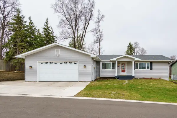10715 15th Avenue N, Minneapolis, MN 55441