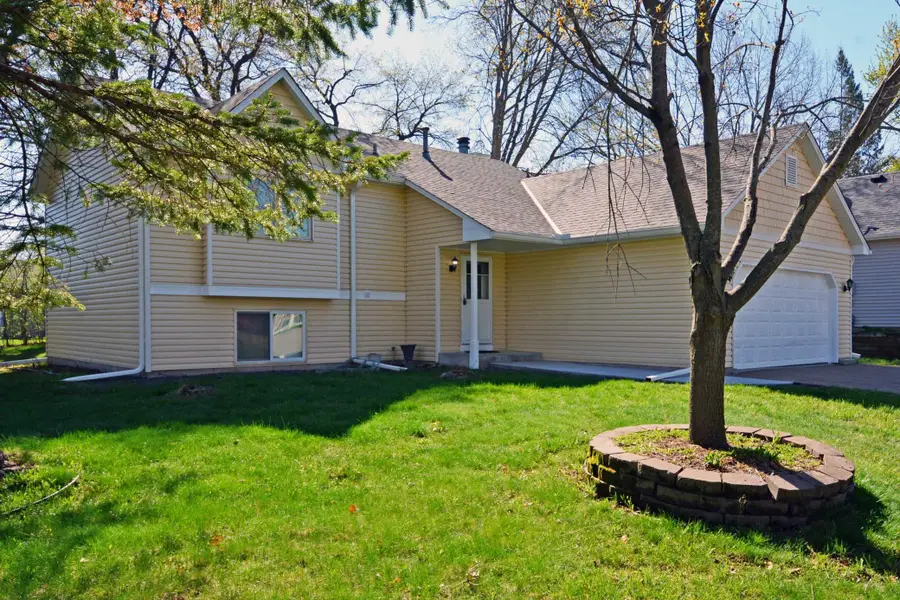 1799 Hilo Avenue N, Oakdale, MN 55128 - #2