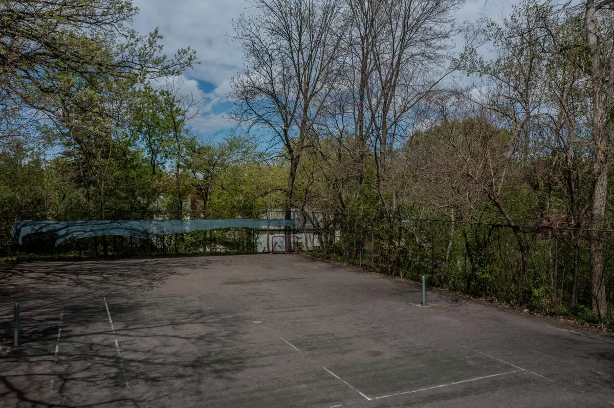 316 1/2 E Minnehaha Parkway, Minneapolis, MN 55419 - #1