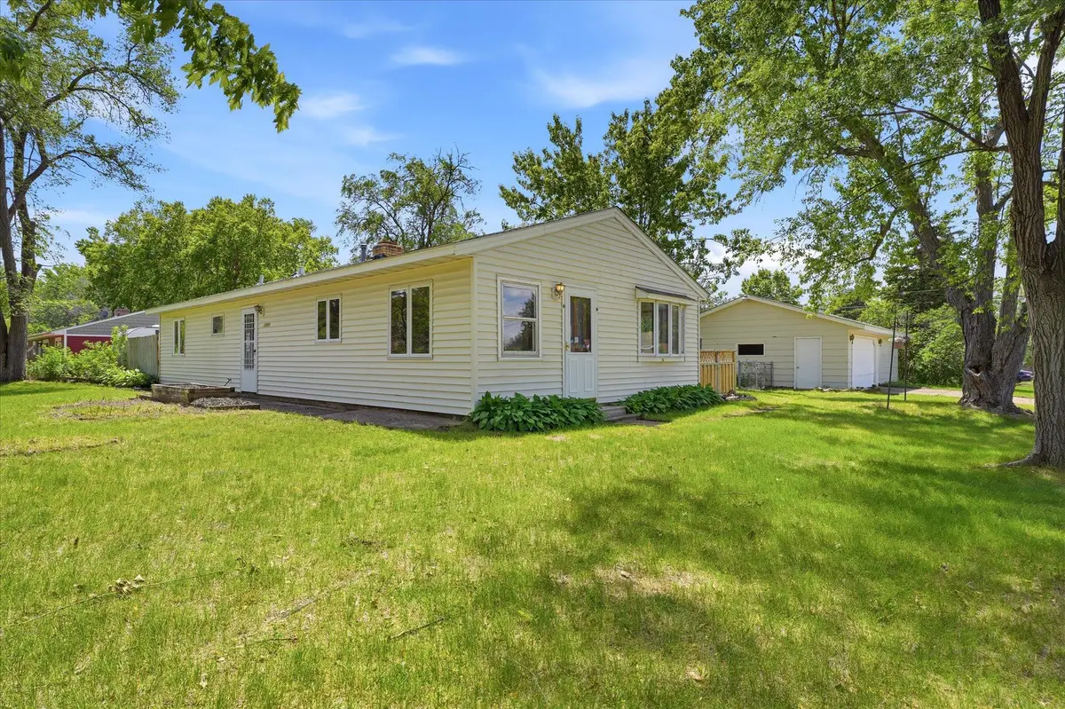 10050 Palm Street Nw, Coon Rapids, MN 55433 - #1