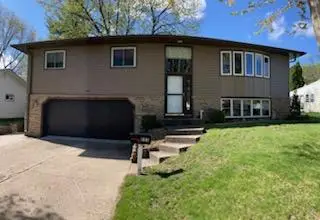 555 13th Street Ne, Owatonna, MN 55060