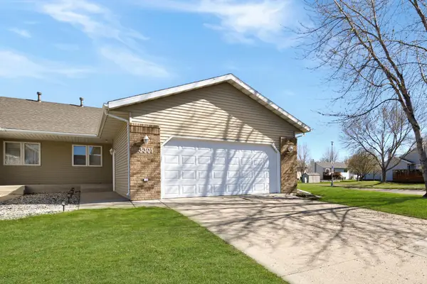 3301 30 Avenue S, Fargo, ND 58103