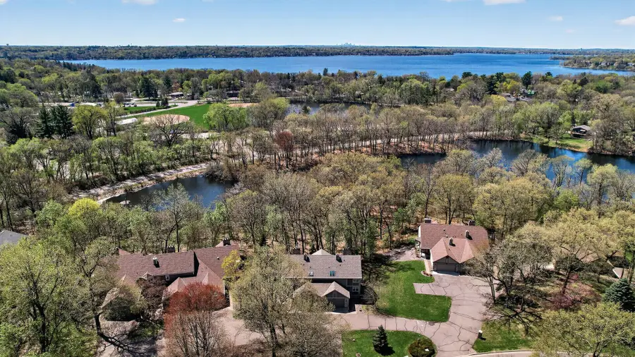 114 Wildwood Bay Drive, Mahtomedi, MN 55115 - #2