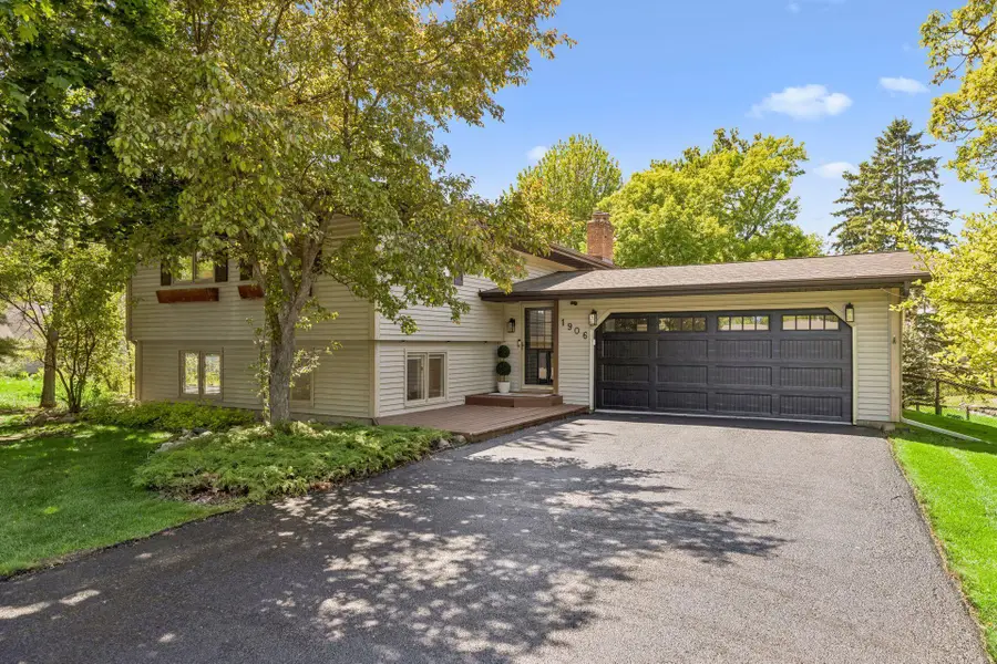 1906 Yorkshire Avenue S, Hopkins, MN 55305 - #2