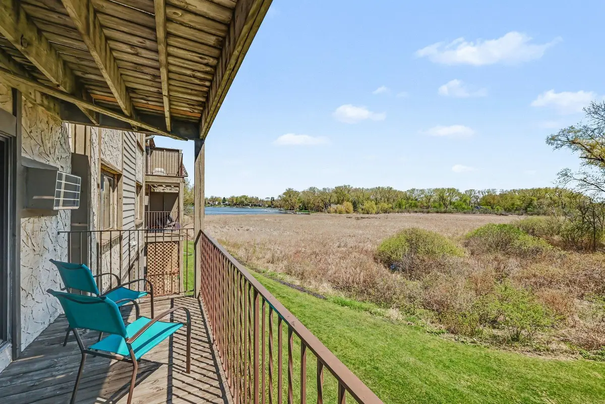 1304 W Medicine Lake Drive #221, Minneapolis, MN 55441 - #1