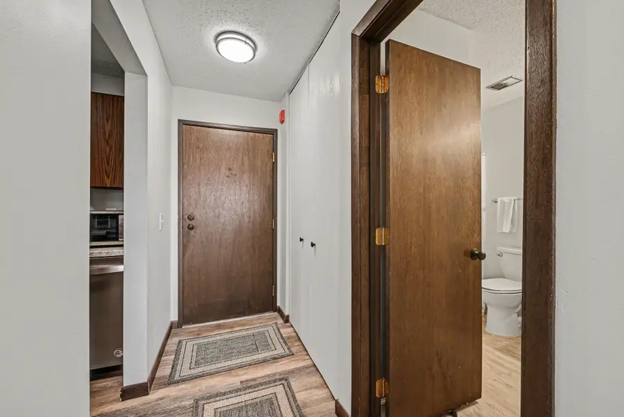 1304 W Medicine Lake Drive #221, Minneapolis, MN 55441 - #3