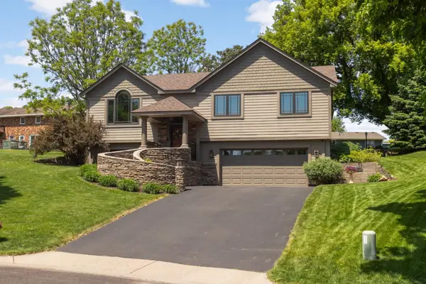1255 Doe Circle, White Bear Lake, MN 55110