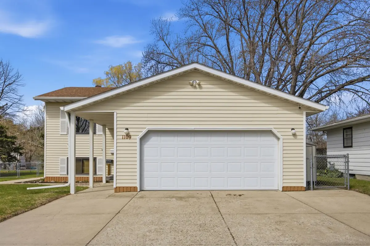 1109 9th Street N, Moorhead, MN 56560 - #1