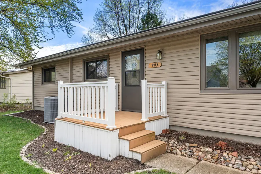 905 9th Avenue Nw, Waseca, MN 56093 - #2