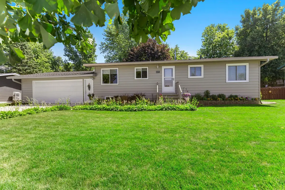 835 Harrington Street Sw, Hutchinson, MN 55350 - #1