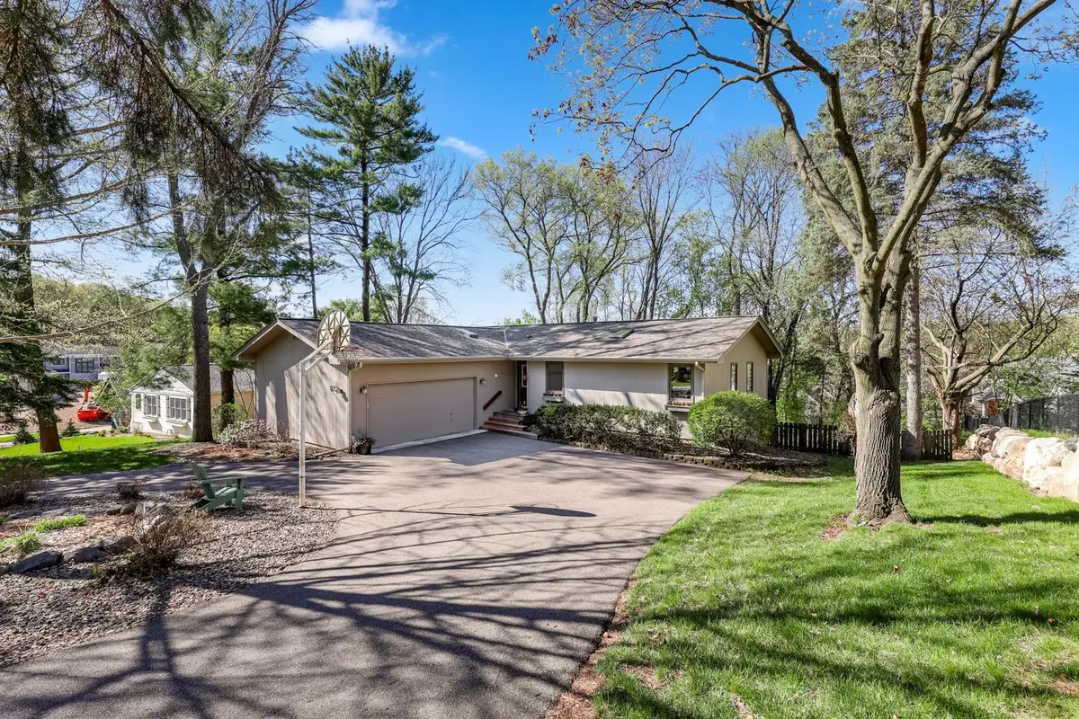 531 Indian Hill Road, Chanhassen, MN 55317 - #1