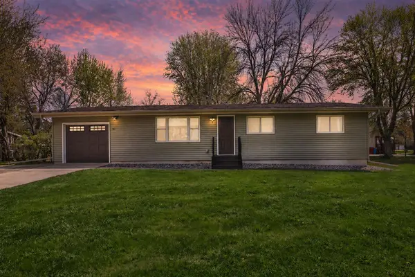 301 5th Avenue Ne, Blooming Prairie, MN 55917