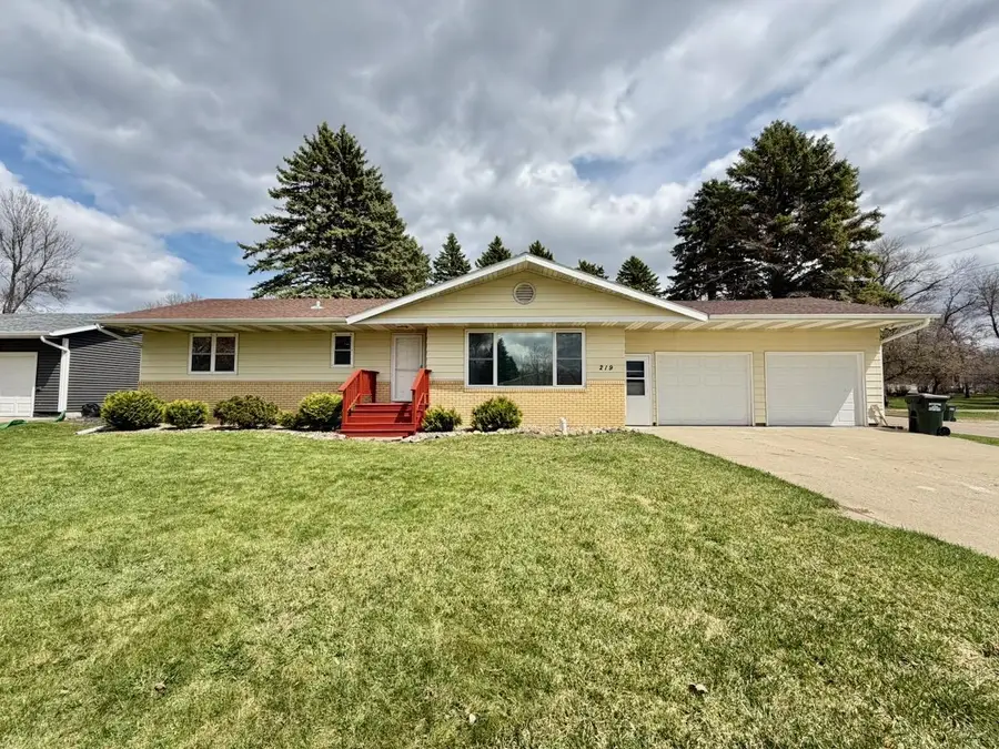 219 9th Avenue Se, Elbow Lake, MN 56531 - #2