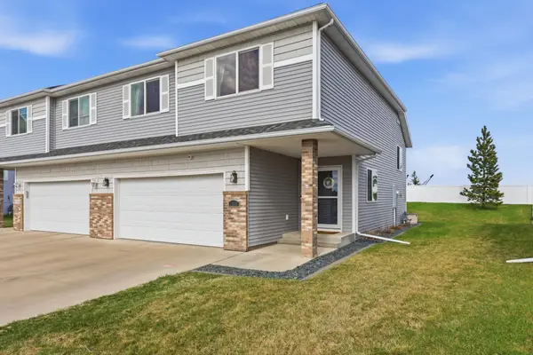 1343 4th Street Nw, West Fargo, ND 58078