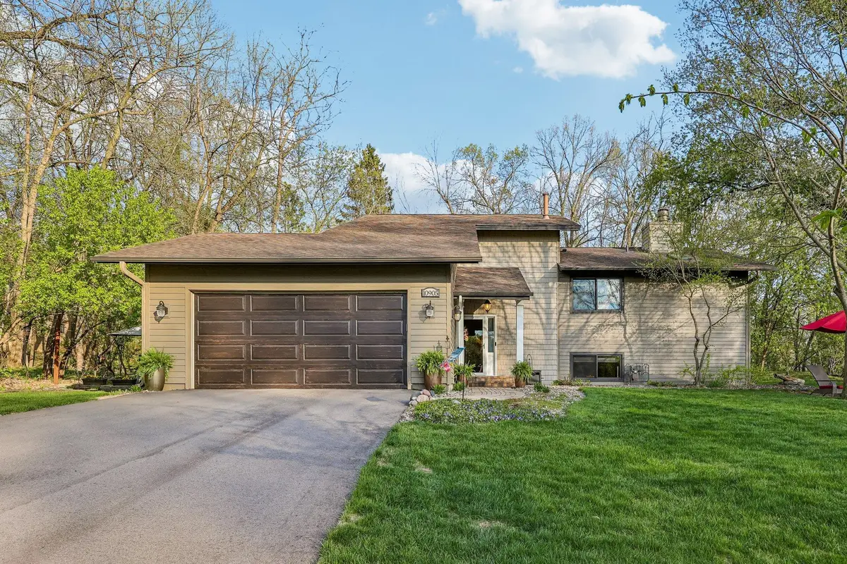 10905 34th Avenue N, Minneapolis, MN 55441 - #1