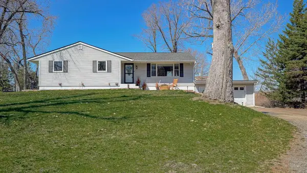 7810 Scandia Trail N, Forest Lake, MN 55025