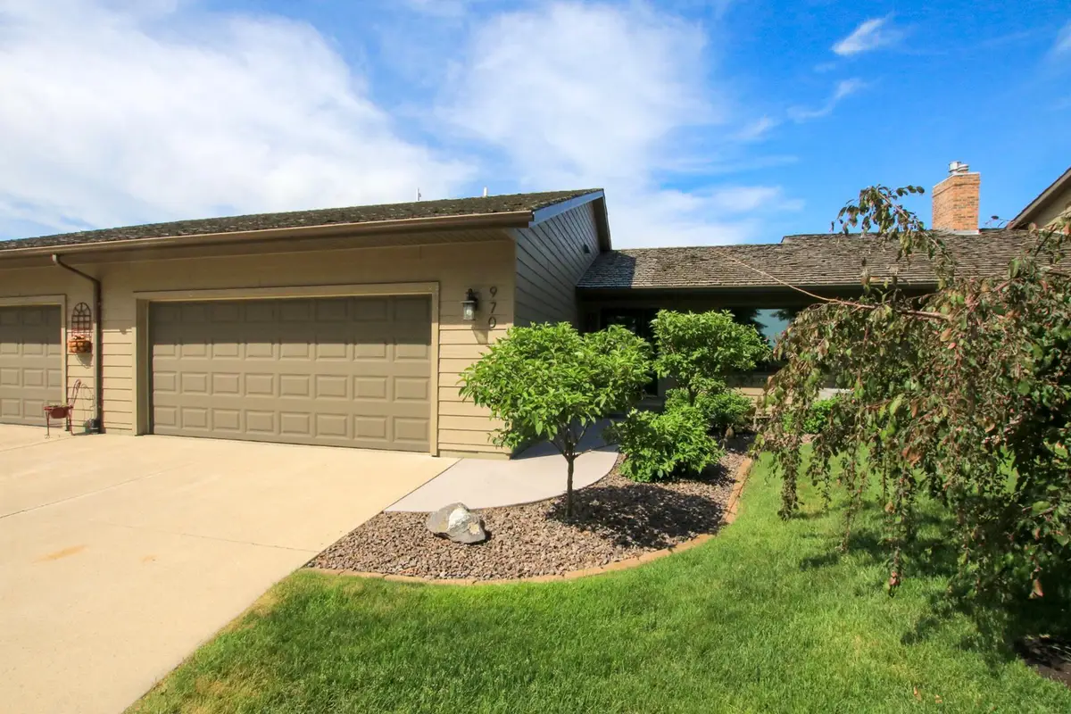 970 Rolling Greens Lane Nw, Hutchinson, MN 55350 - #1