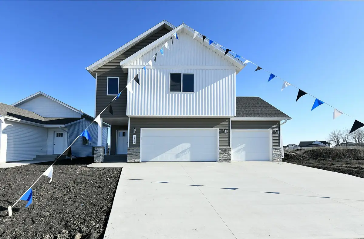 6805 Deer Creek Loop, Horace, ND 58047 - #1