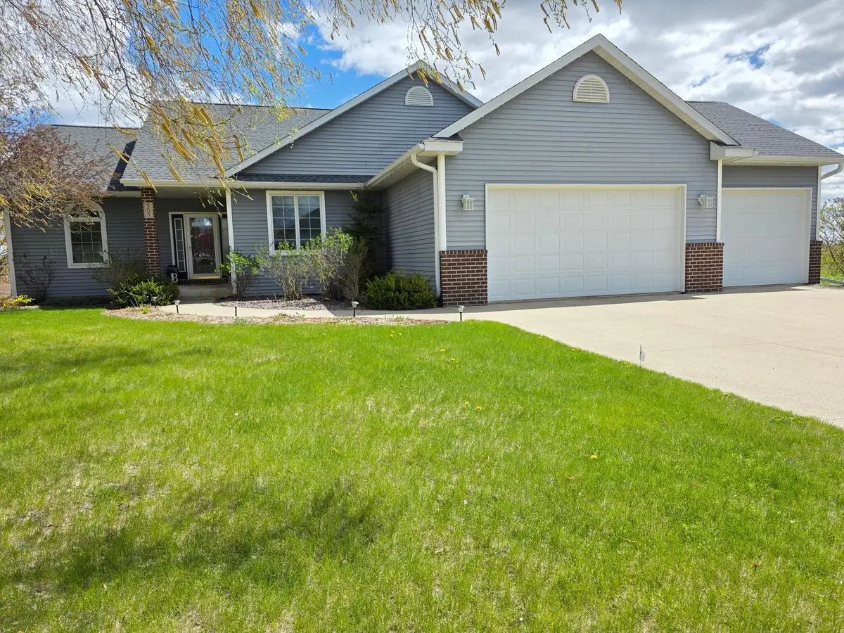 505 4th Street Se, Plainview, MN 55964 - #1