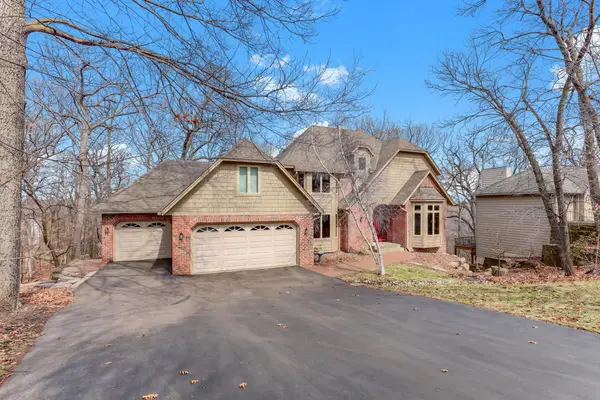 16048 Baywood Lane, Eden Prairie, MN 55346