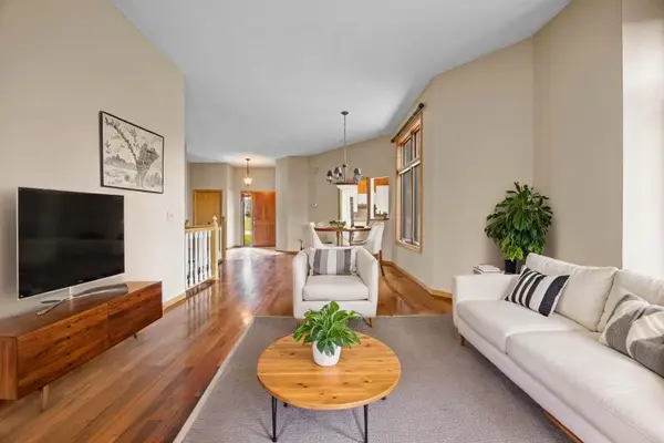 18067 Judicial Way S, Lakeville, MN 55044
