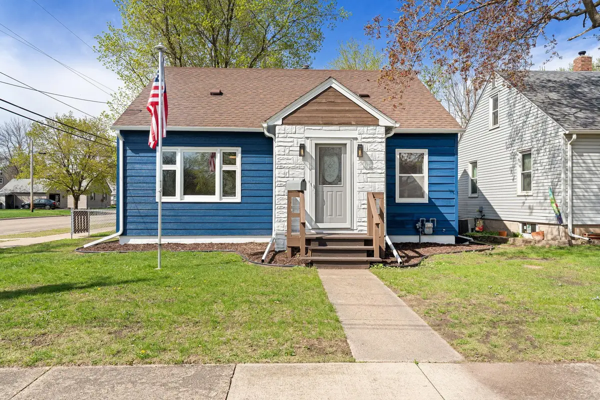 801 11th Avenue Se, Austin, MN 55912 - #1