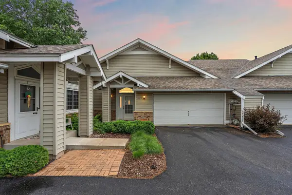 2879 Devonshire Place, Saint Paul, MN 55125