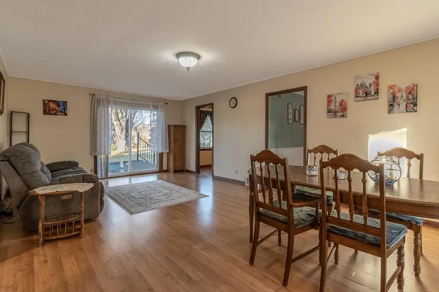711 E Blue Earth Street, Lake Crystal, MN 56055 - #2
