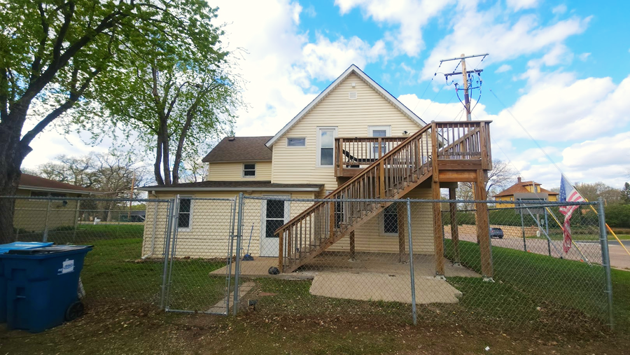 325 E Court Street, Belle Plaine, MN 56011 - #2