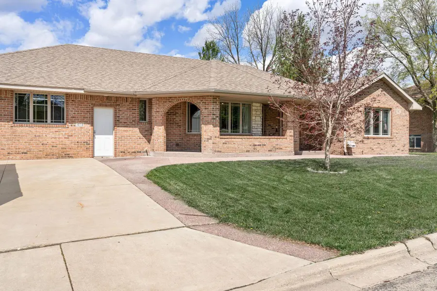 414 W Holly Street, Owatonna, MN 55060 - #2