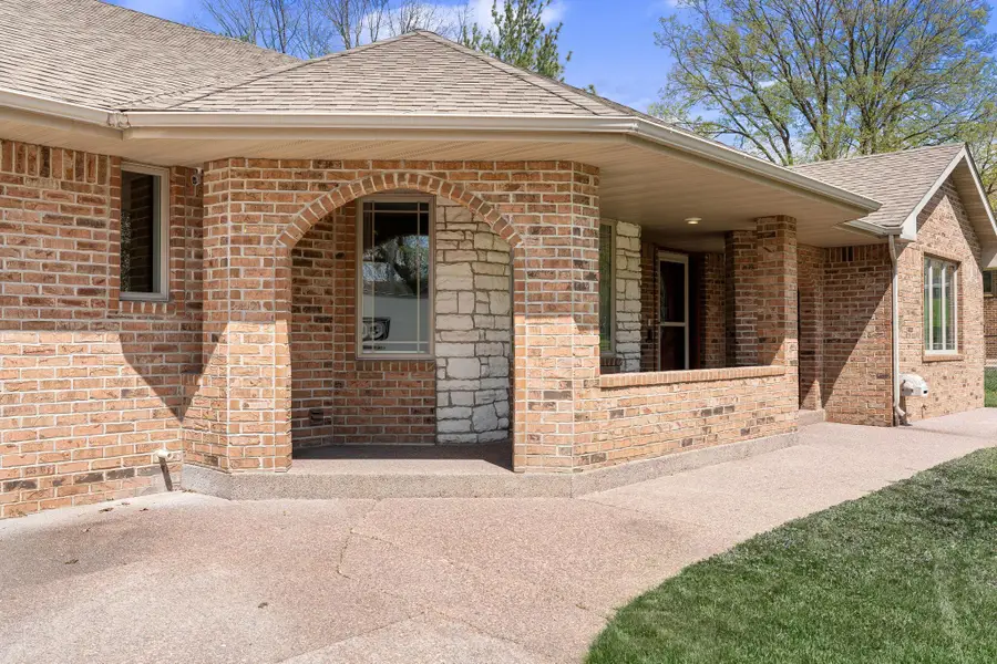 414 W Holly Street, Owatonna, MN 55060 - #3