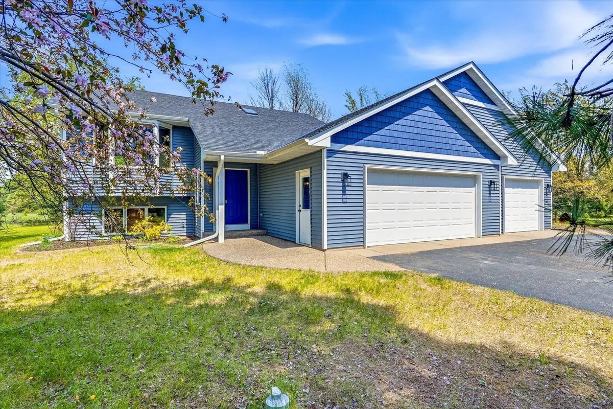 3961 224th Avenue Nw, Oak Grove, MN 55303 - #1