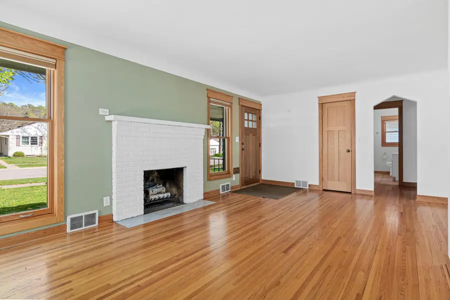 1646 Middleton Avenue, Saint Paul, MN 55116 - #3