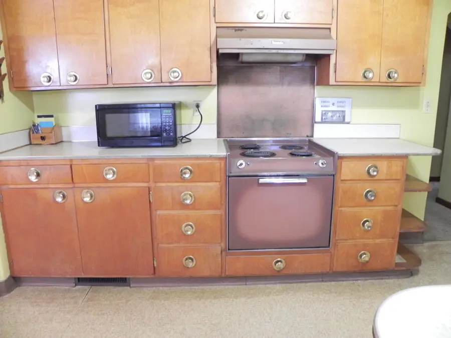 411 5th Avenue S, Wahpeton, ND 58075 - #3