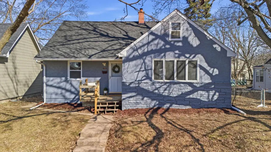 1031 Burgess Street, Saint Paul, MN 55103 - #2