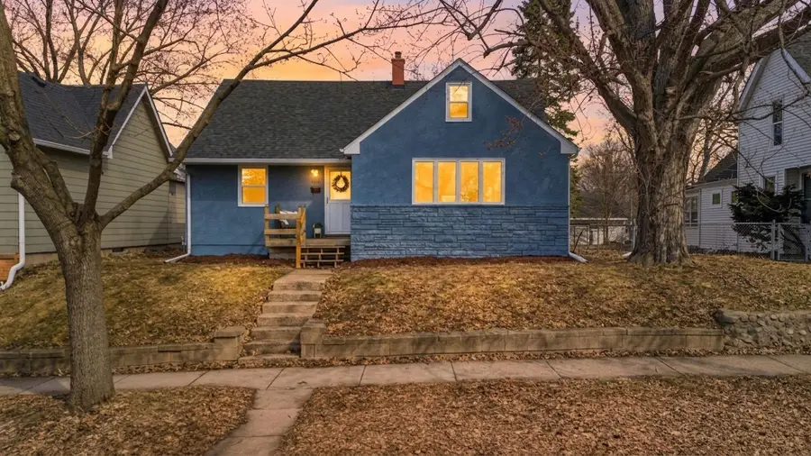 1031 Burgess Street, Saint Paul, MN 55103 - #3