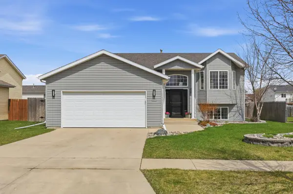 646 36th Avenue W, West Fargo, ND 58078